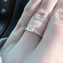 .75 Carat Genuine Diamond engagement ring