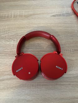 Sony MDR-XB950BT Extra Bass headphones - red