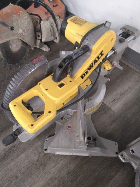 DSW780 Miter Saw