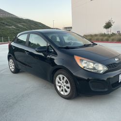 2013 Kia RIO LX HATCHBACK/CLEAN TITLE/SMOG