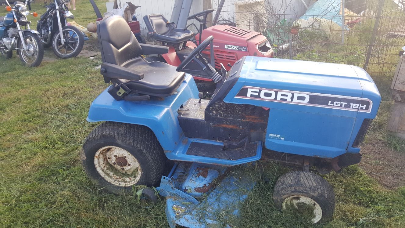 Ford lgt 18h lawn tractor