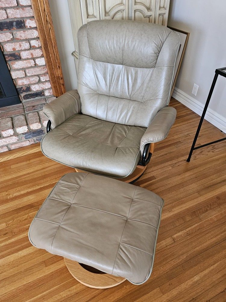 Leather Reclining Arm Chair With Ottoman
