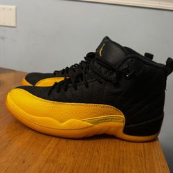University Gold Jordan 12