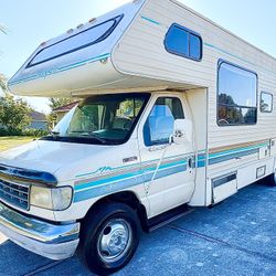 1995 Four Wins Mini Motorhome 26 Foot 
