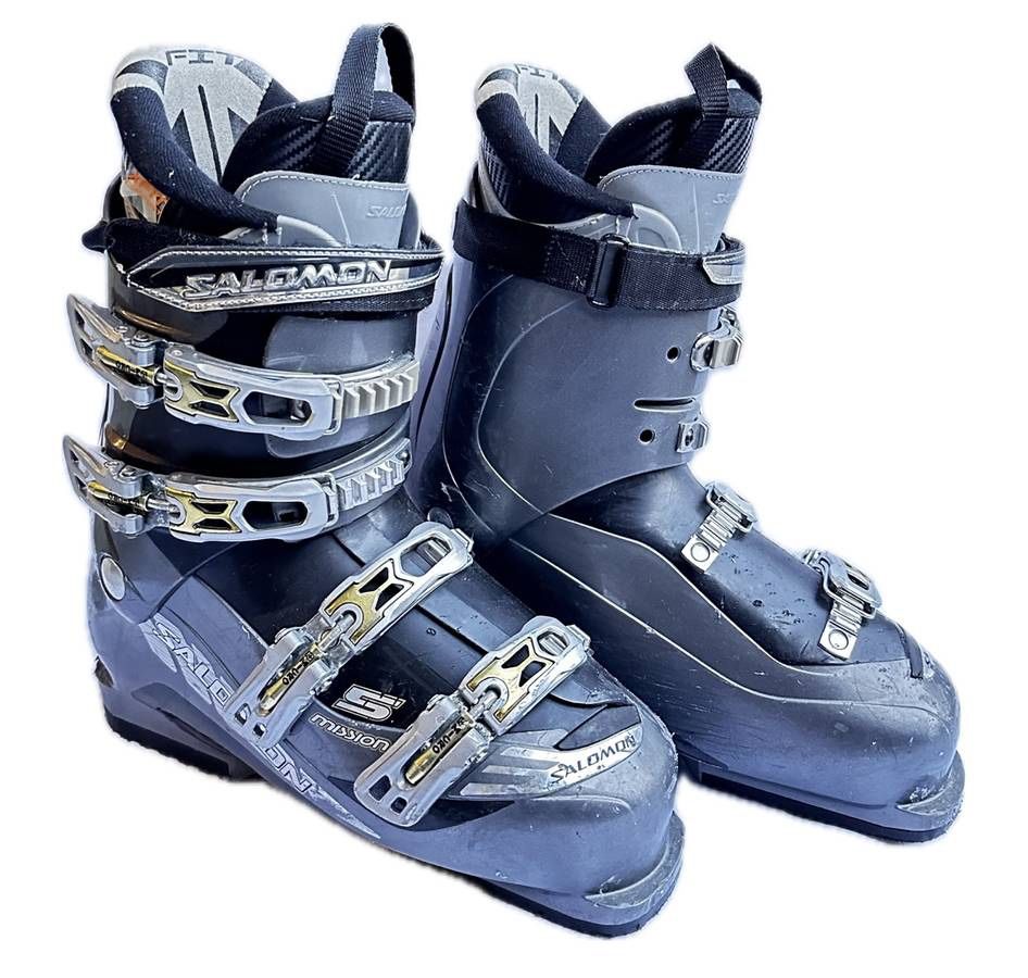 Mens Salomon Ski Boots (Size 9 / 9.5)