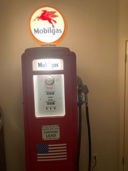 1940  Tokheim Model 39  “Clock Face”  Mobil Gas Pump