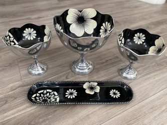Black & White Floral Pedestal Bowl Set with Tray