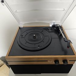Vinyl Record Player/Turntable