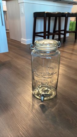 Hampton Glassware Co. Glass Drink Dispenser