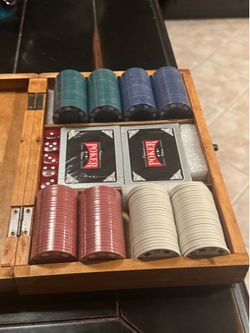 New  Poker set  with Wooden Case