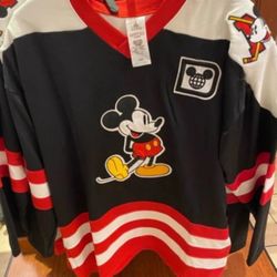 2025 Disney Mickey Mouse 28 Ice Hockey Jersey Adult Size M - NEW W/ TAG