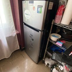 Mini Fridge! 3.3 Tall