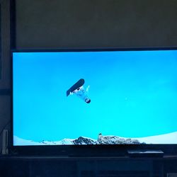 60 Inch Vizio E601i-A3E W/2 Remotes