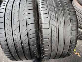 Selling (2) tires 295/40r20 michelin latitude sport 3