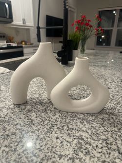 Set of 2 Modern Ceramic Bud Vases