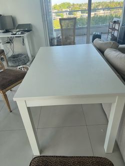 Extendable IKEA Table