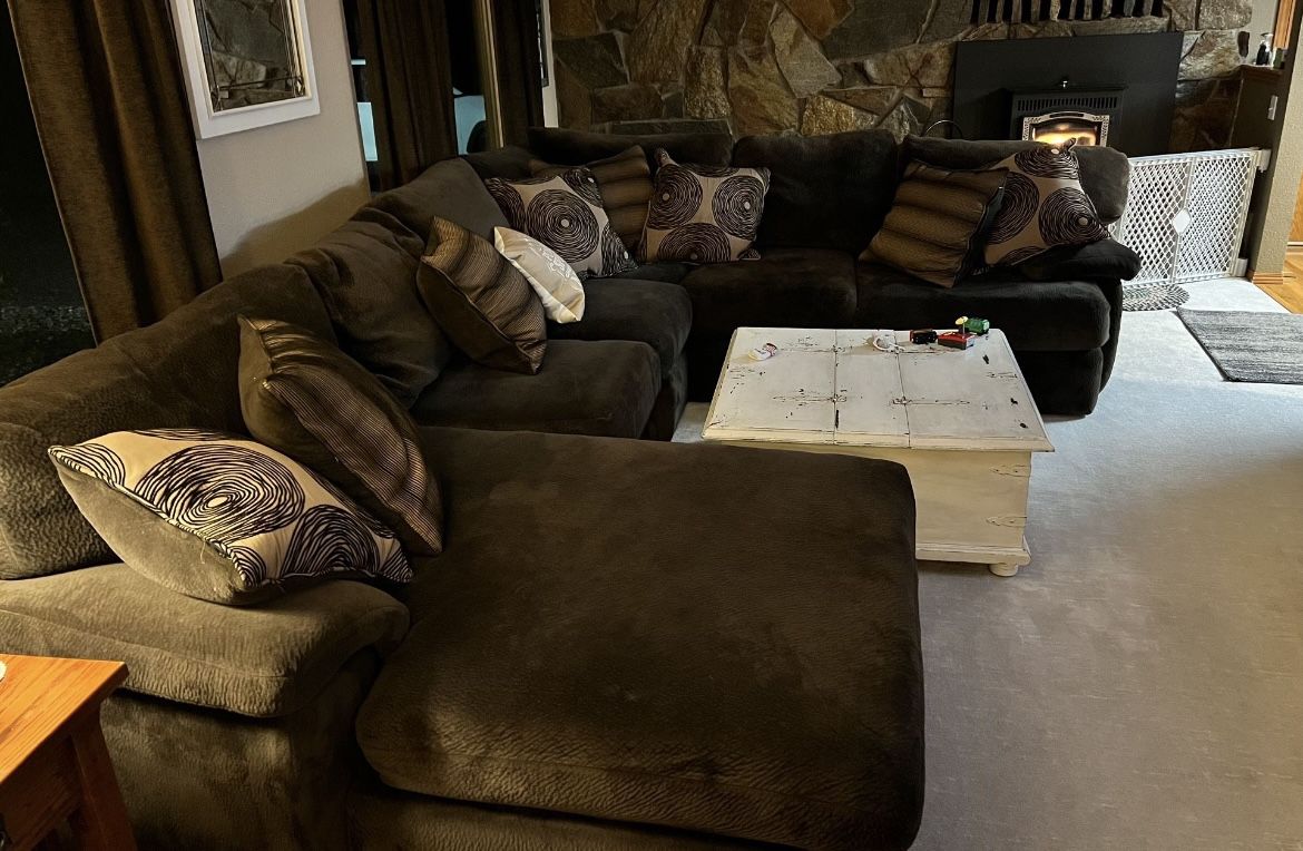 Sectional Couch 