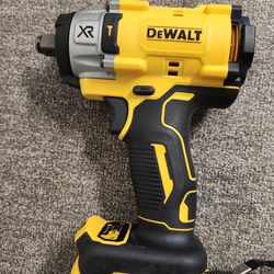 20v DeWalt impact wrench 1/2in tool only