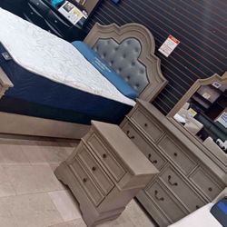 Beautiful Frisco solid wood bedroom set only $799. Easy finance option. Same-day delivery