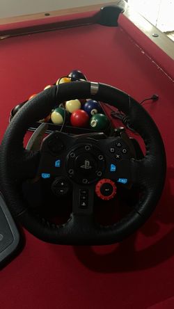 Logitech G29 Racing Wheel + Pedals – PlayStation