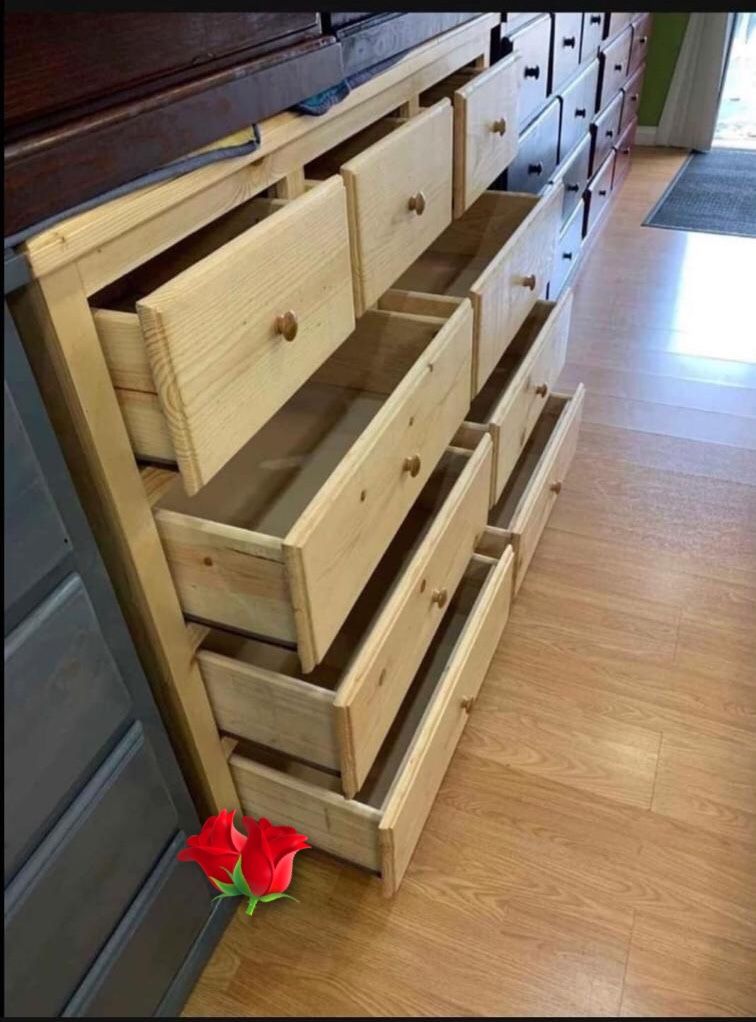 9 Drawer Dresser