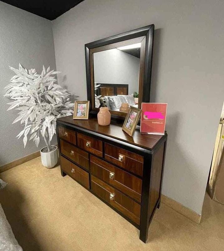 Patra Bedroom Set Queen or King Bed Dresser Nightstand and Mirror 