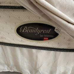 Queen Mattress Beautyrest, With Box Spring