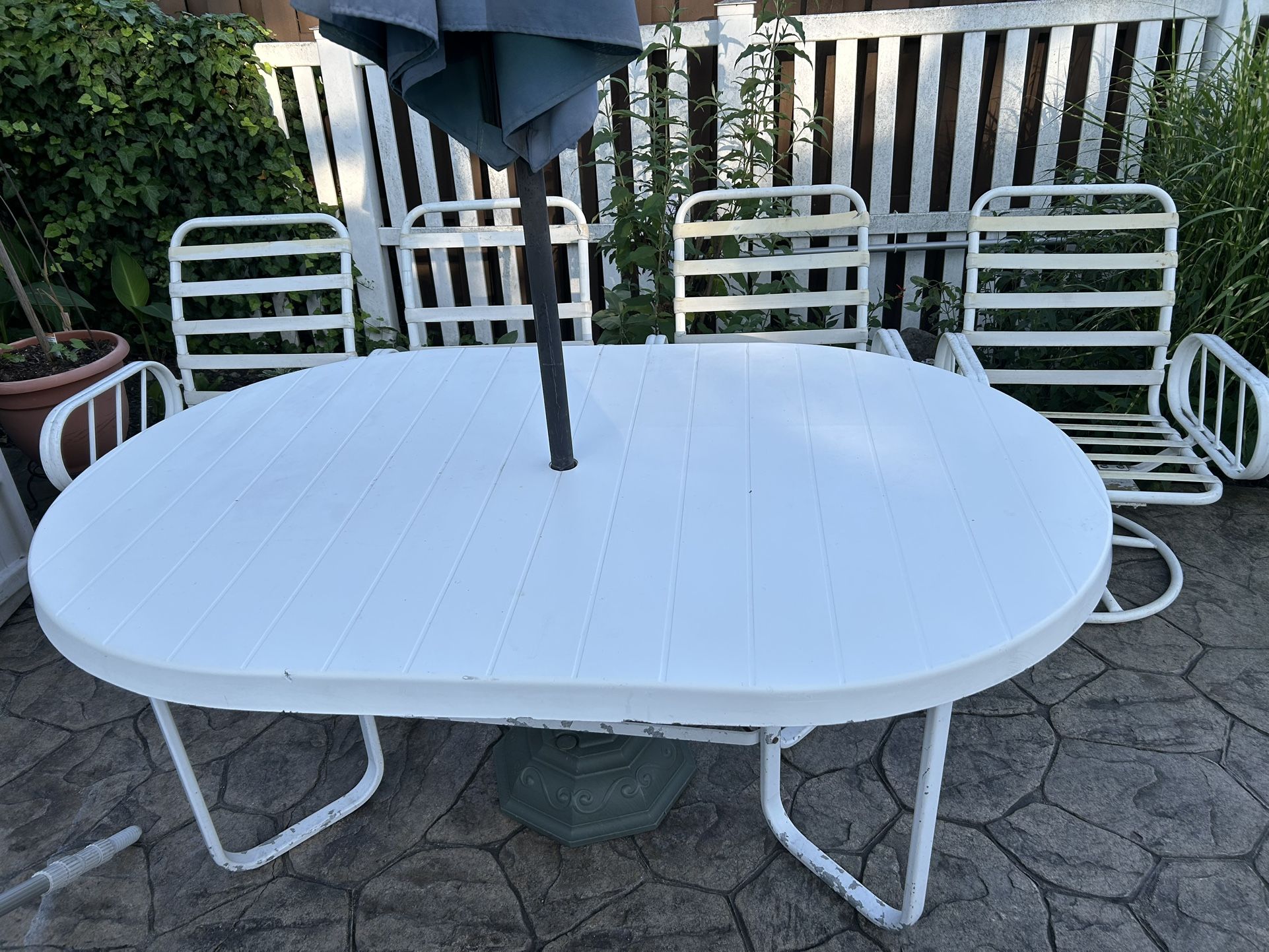 Patio Table & 4 Chairs