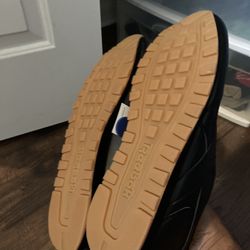 Reebok Classic Size 10 Brand New