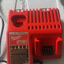 Milwaukee Dual Charger 