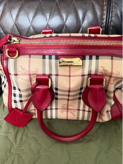 Burberry purse