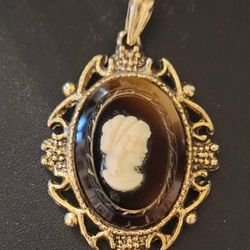 VINTAGE ORNATE LOLITA CAMEO NECKLACE BRACELET JEWELRY PENDANT MIRROR CHARM COLLECTABLE