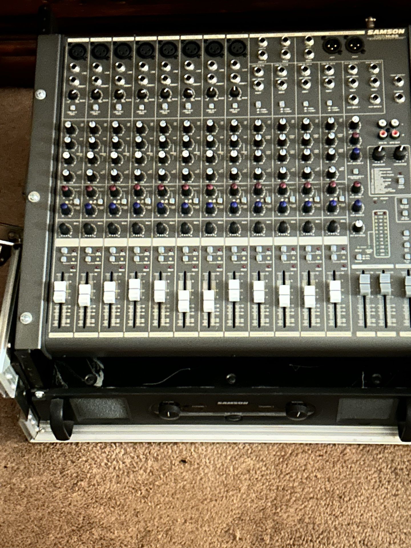 Samson 12 Channel Mixer With Samson Power Amplifier In Protective Case 