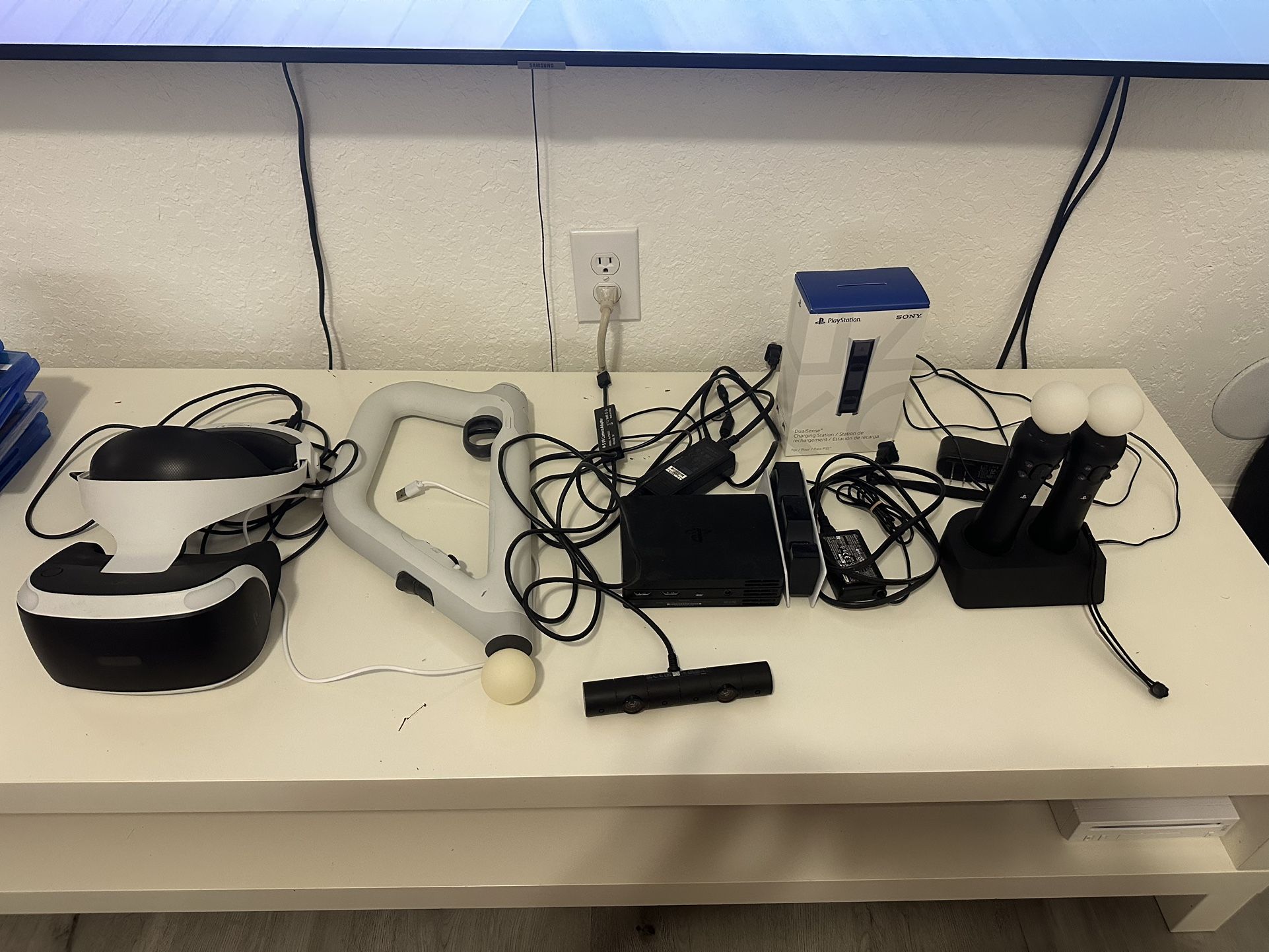 PS5. Play Station VR bundle with games