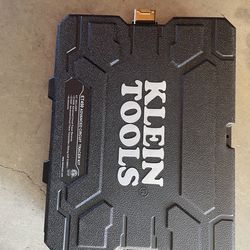 Klein tools ET450 ET450 Advanced Electrical Circuit Breaker Finder and Wire Tracer Kit