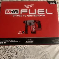 Milwaukee M18 Roto Hammer