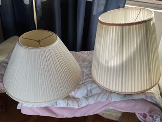 $8 LOT -2- LAMPSHADES