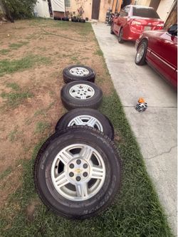 05’ GM OEM Wheels and Tire Set ! Fits 99’-26’