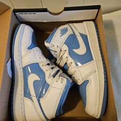 Nike Air Jordan 1 Mid Youth Size 4Y Slightly Used Like New Condition With Original Box 