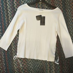 NEW! Women’s Knit Top