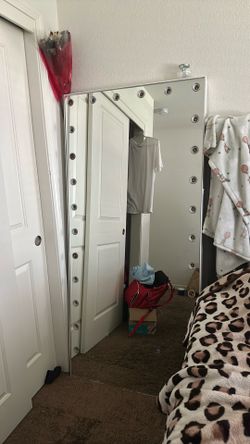 6ft impression vanity mirror