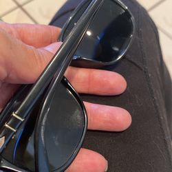 Persol Sunglasses Used Good Condition for Sale in Garden  display picture 3