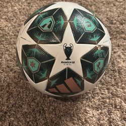 2025 Champions Leugue Ball Size 5
