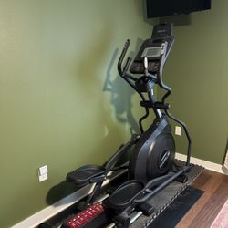 Sole E25 Elliptical. Like New!!