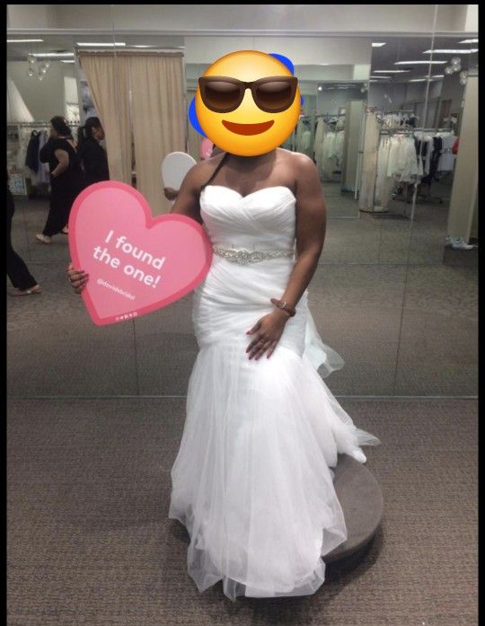 Never Worn Wedding Dress