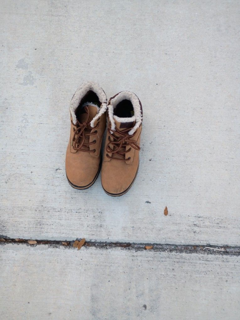 Nautical Winter Boots Size 5