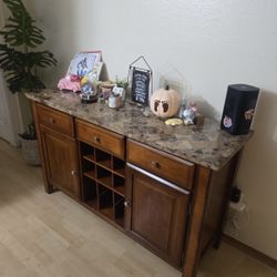 Dinner Table & Buffet Table