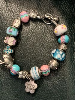 Walabee & Ward Danbury Mint Easter Charm Bracelet with  Easter eggs bunny April clove leaf 
