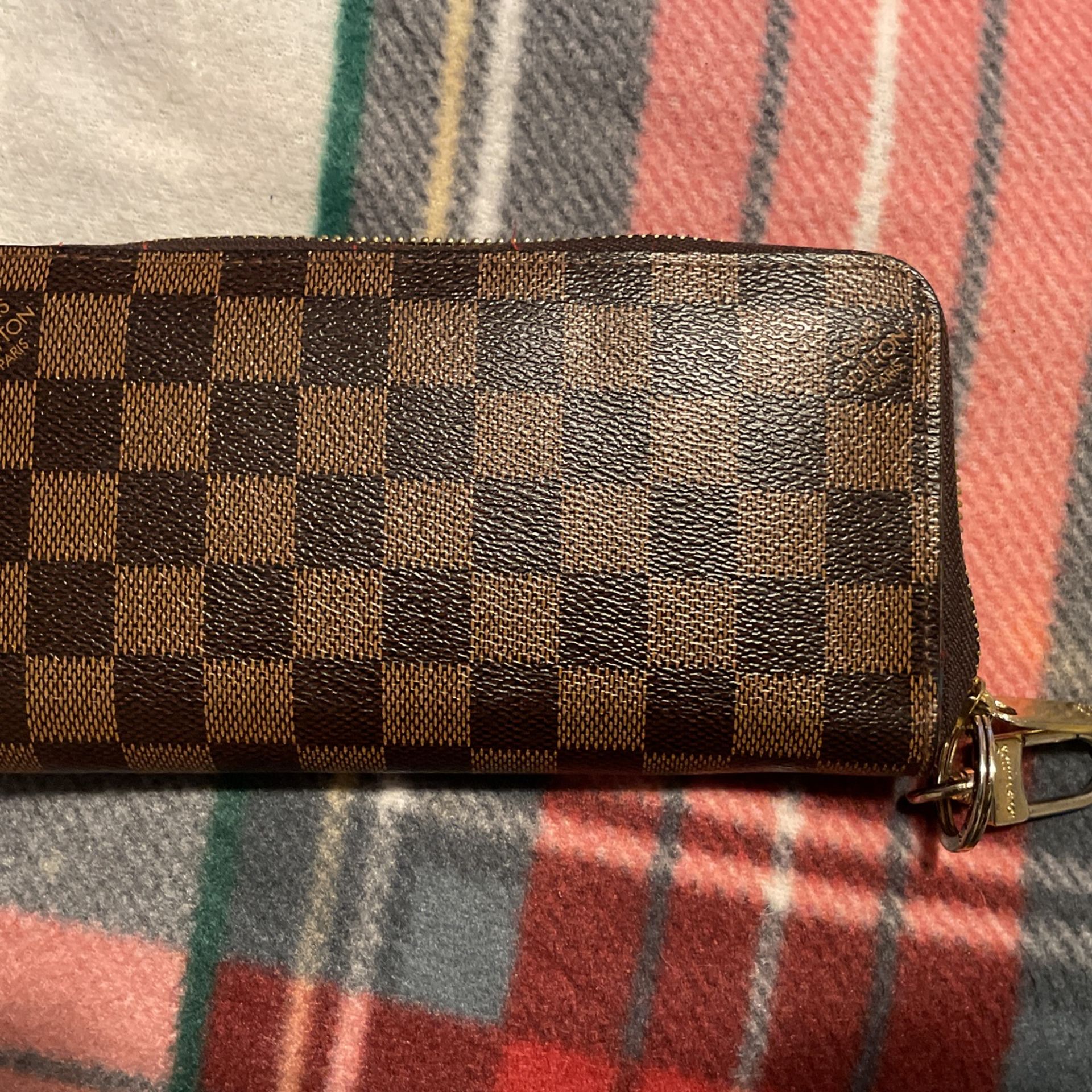 Luis Vuitton “Zippy Wallet “