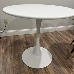 Dinning Table 